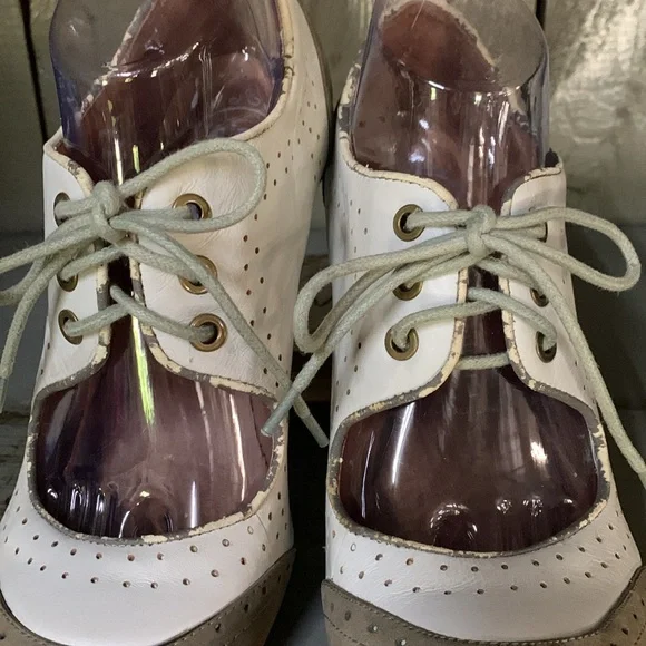 Jeffrey Campbell Ibiza, vintage lace up wedge - Picture 6 of 9